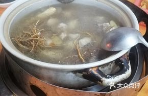 Cordyceps Chicken with Five-Finger Mulberry Root