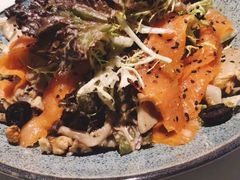 烟熏三文鱼杂菌沙拉-BE BRIGHT KITCHEN(正佳广场店)