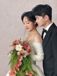 -雪中彩影婚纱摄影·微光艺术中心