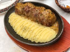 俄式传统肉饼配土豆泥-俄士厨房(环球港店)