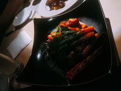 -穹六人间 people 6(岳阳路店)