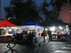 -吴山路夜市