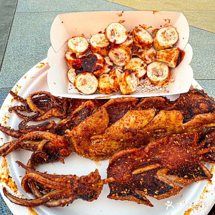 谁说景区没有好吃的？热气腾腾的大鱿鱼不要错过