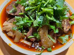 -大众跷脚牛肉馆·非遗传承单位(峨眉山店)