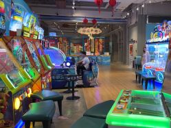 -探奇乐园蹦床公园(日月广场店)