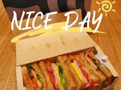 烟熏鸡肉谷物三明治-星巴克(张家港购物公园店)