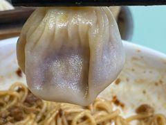蟹黄汤包-食惠里小笼包面馆(越秀店)