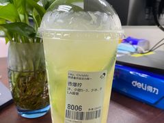 -喜茶(滨江宏岸店)