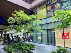-瑞虹新天地月亮湾