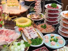 -得意咚瓜·顺德鱼生·冬瓜火锅(深圳首店)