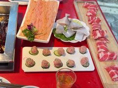 -二荆条·蜀鲜汇城市森林火锅