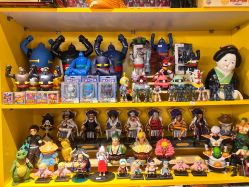 -16TOYS中古玩具铺(崇文门店)