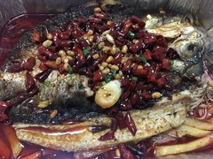 -鸣记脆皮烤鱼·海鲜烤鱼(三八广场店)