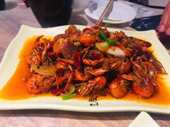 -巴厘龙虾·榜首油焖大虾(音乐学院·沿江酒馆店)