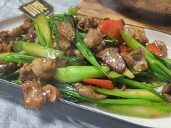 菜心炒鸡杂-天宝食坊·啫啫煲大排档(西华路店)