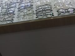 -三叶眼镜城(八佰伴店)