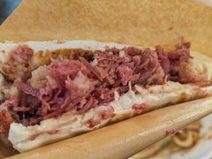肉夹馍-清真盛志望麻酱酿皮·非遗老字号