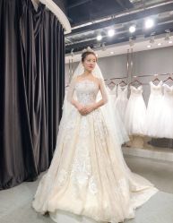 -艾米丽婚纱礼服