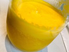 鲜榨橙汁-蝶园·装修中(BFC外滩金融中心店)