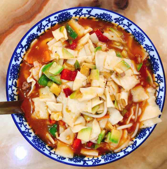 面片口感很弹滑,汤底有点像烩面的风味,口味上要再淡一些.