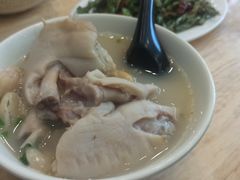 -雷祖芳老妈蹄花店