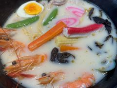 -滋味满屋美食坊(上海街店)