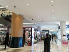 -资和信百货商场