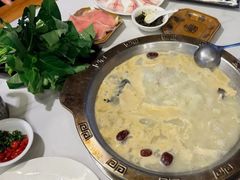 -颜氏双江清水鱼一养身火锅(磁器口店)