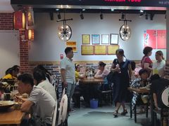 -汇吃汇喝美食街(上海建发浦悦荟广场店)