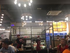 大堂-海岛八号龙虾烧烤田鸡(蓝天路总店)