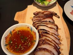 烧猪颈肉-大头虾越式风味餐厅(光明广场店)