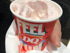 疯狂草莓派对暴风雪-DQ·蛋糕·冰淇淋(龙湖狮山天街店)