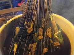 -拈签一笑黄牛肉辣卤串串