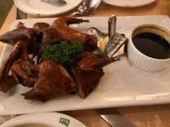 烤乳鸽-太平馆餐厅(油麻地店)