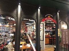 -西西弗书店&矢量咖啡(凯德晶萃广场店)