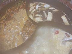 -老房老舍重庆火锅(假日城市店)