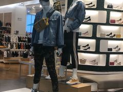 -hotwind热风(世纪东方广场店)