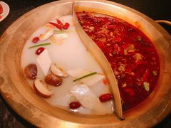 牛腩骨汤鸳鸯锅-九鼎轩火锅大排挡