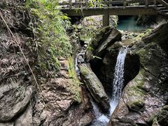 -龙水峡地缝景区