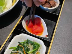 -铭牛烧肉·和牛海鲜自助(高新月牙湖店)