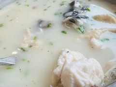 -雪湖煜辰鱼头老店(雪野湖店)