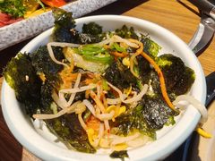 拌菜色拉-炼火烤肉店