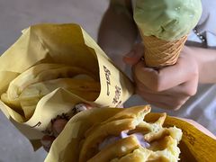 薄饼夹双球-成裕雪糕店(士多店)