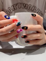 -丽心自助美甲美睫