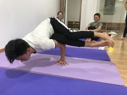 -亚太瑜伽普拉提学院