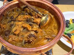 小鸡炖蘑菇-关东小磨东北菜(上海长风大悦城店)