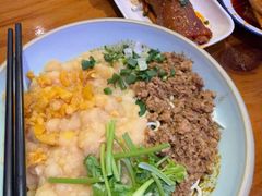 -爆炸头阿姨小四川正宗川味小吃(无任何分店)