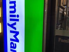 -全家便利店(愚园店)