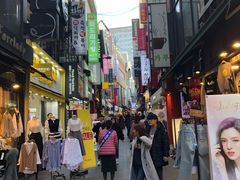 -BHC炸鸡(明洞总店)