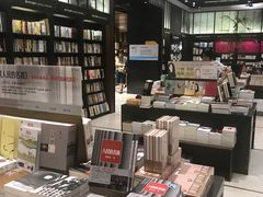 -诚品(信义店)